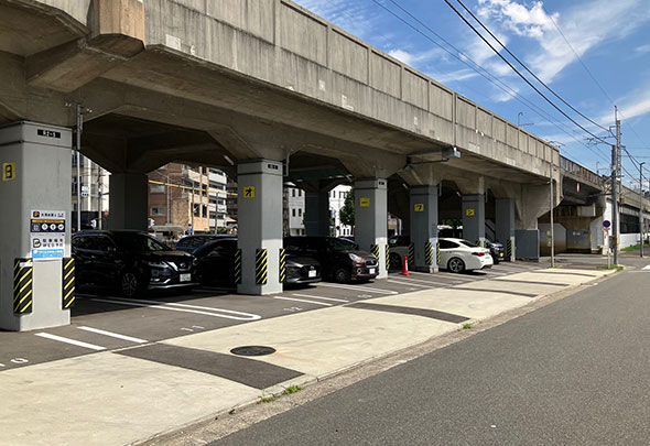 高架下時間月極駐車場