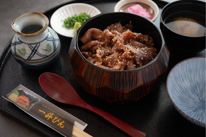 松阪牛焼肉 一升びん